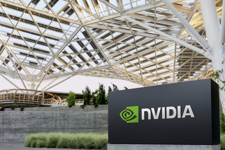 NVIDIA установила новый рекорд выручки в 2025 году на фоне глобального бума на ИИ-инфраструктуру